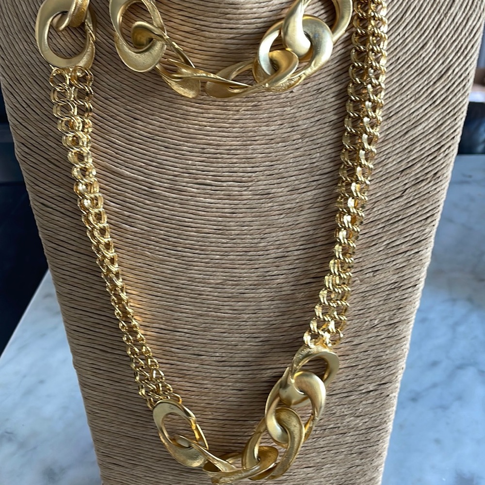 Vintage goldtone chunky chain